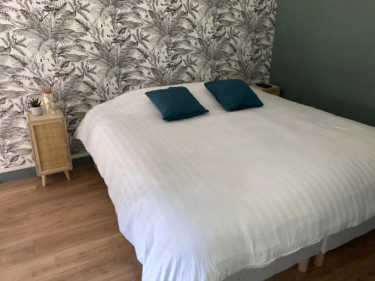 Les Petits Boudoirs Bernascon Apartment Aix-les-Bains 0*,